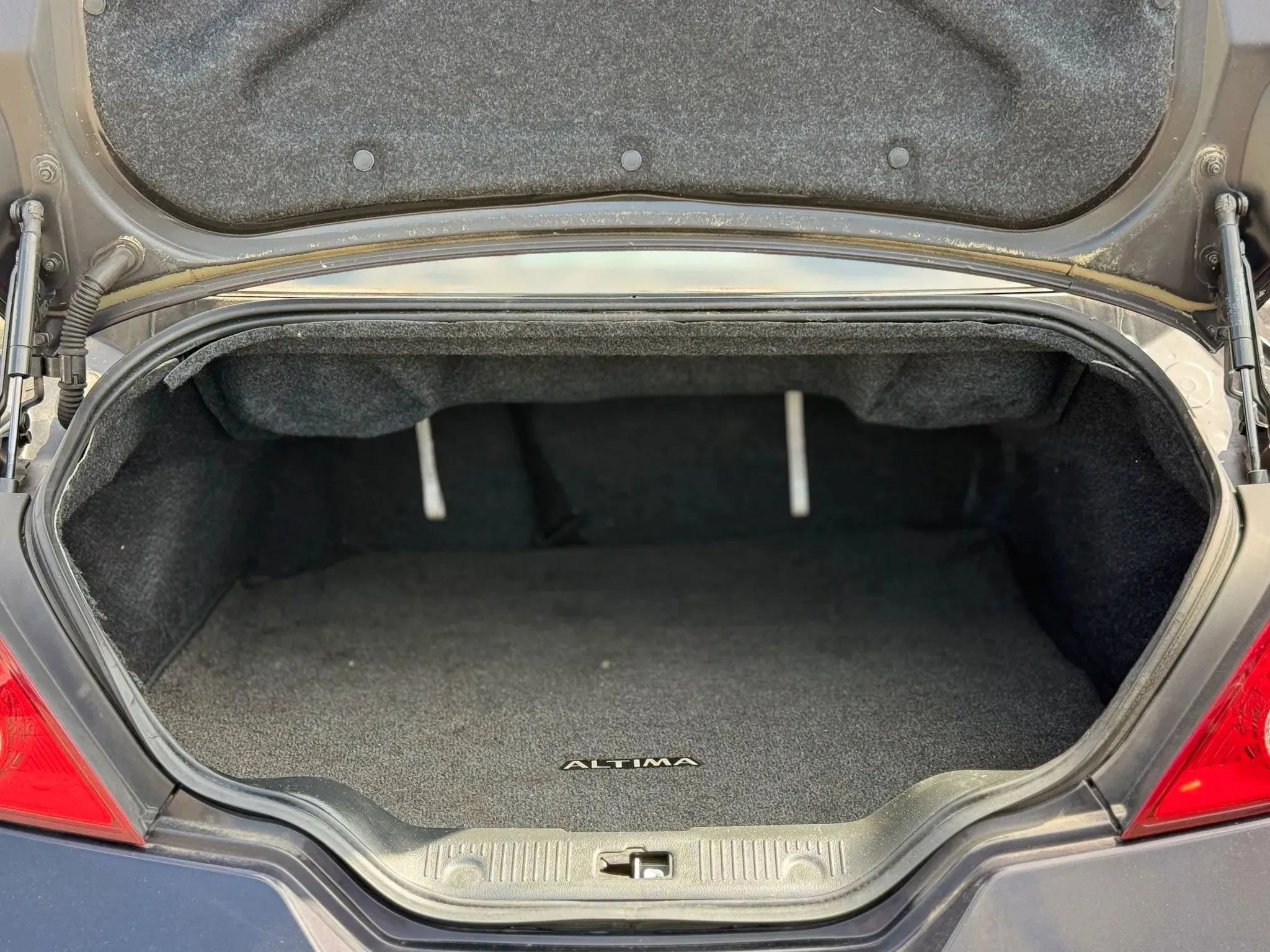 Used 2013 Nissan Altima 2.5 S w/ Premium Pkg FWD image 27