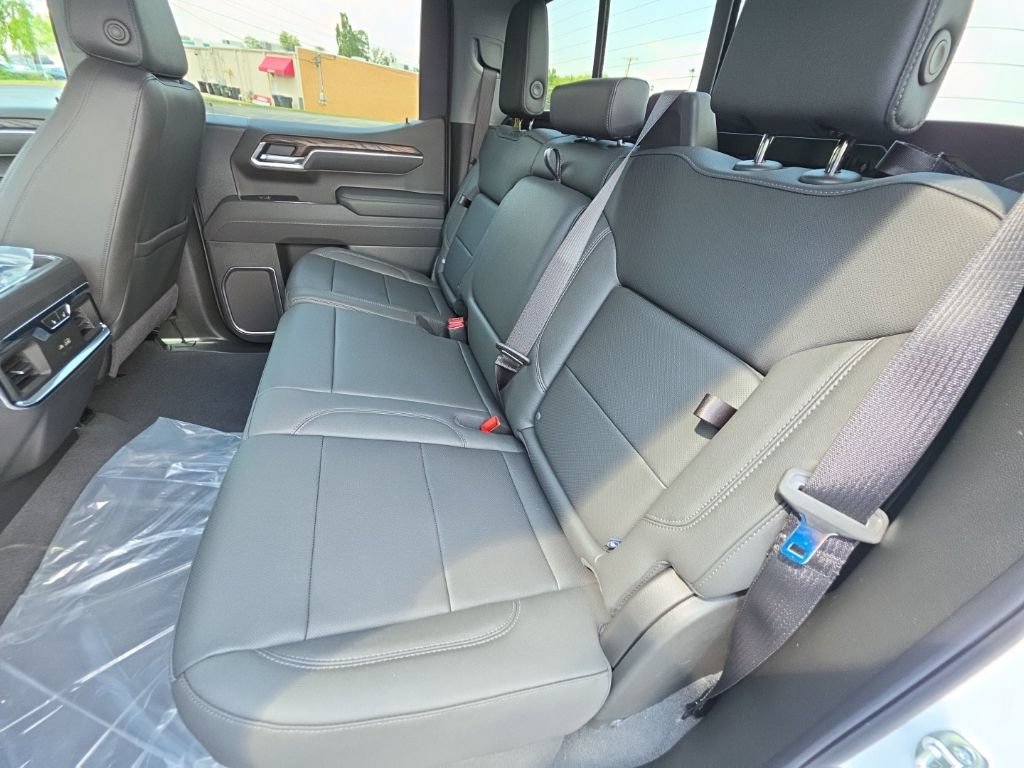 New 2026 GMC Sierra 1500 SLT w/ SLT Premium Plus Package AWD/4WD image 16