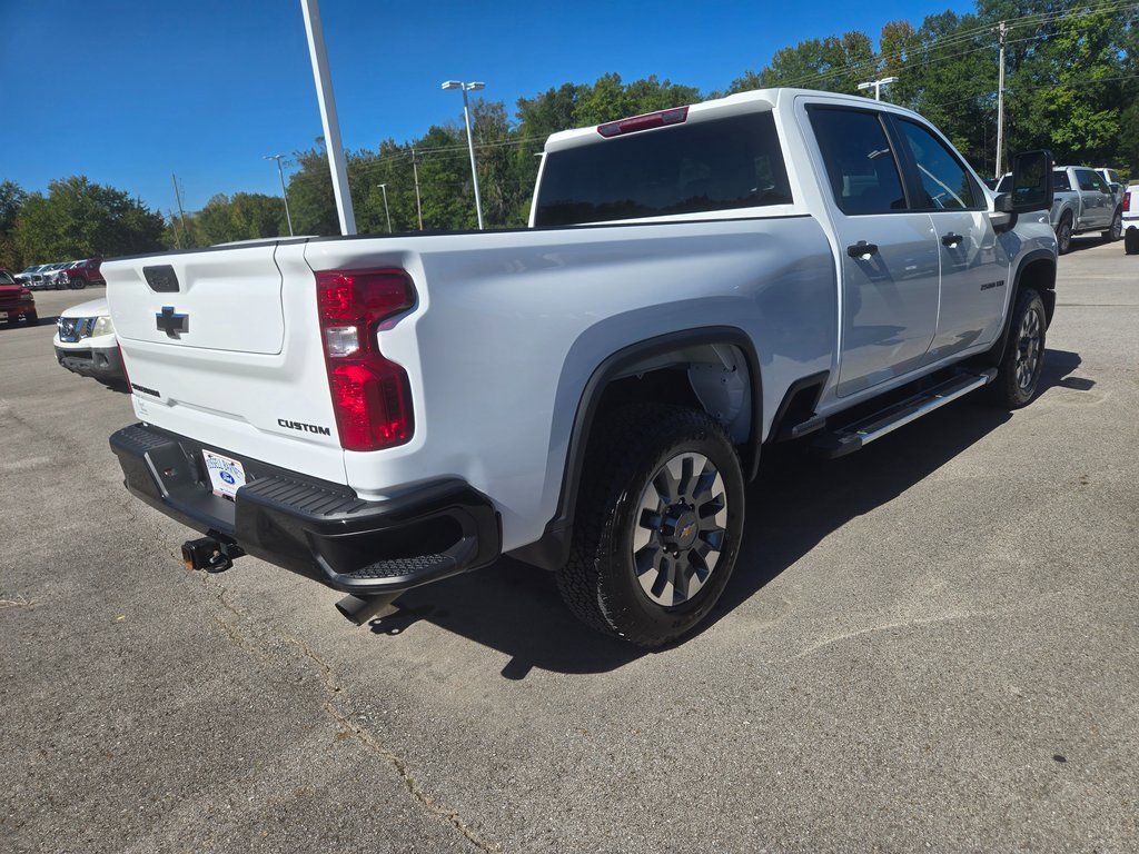 Used 2024 Chevrolet Silverado 2500 Custom w/ Custom Convenience Package image 4
