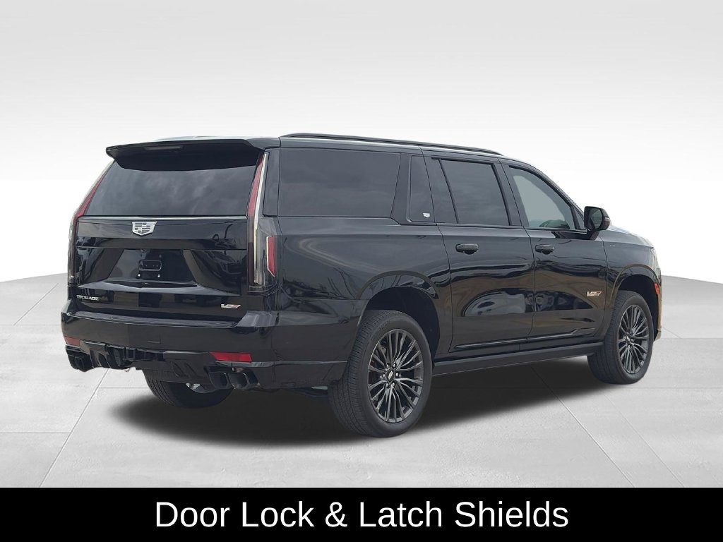 Used 2023 Cadillac Escalade ESV V AWD/4WD image 9