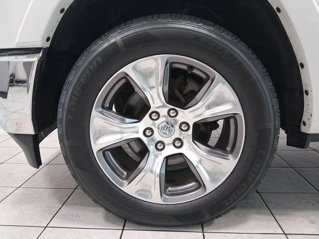 Used 2020 RAM 1500 Laramie AWD/4WD image 9