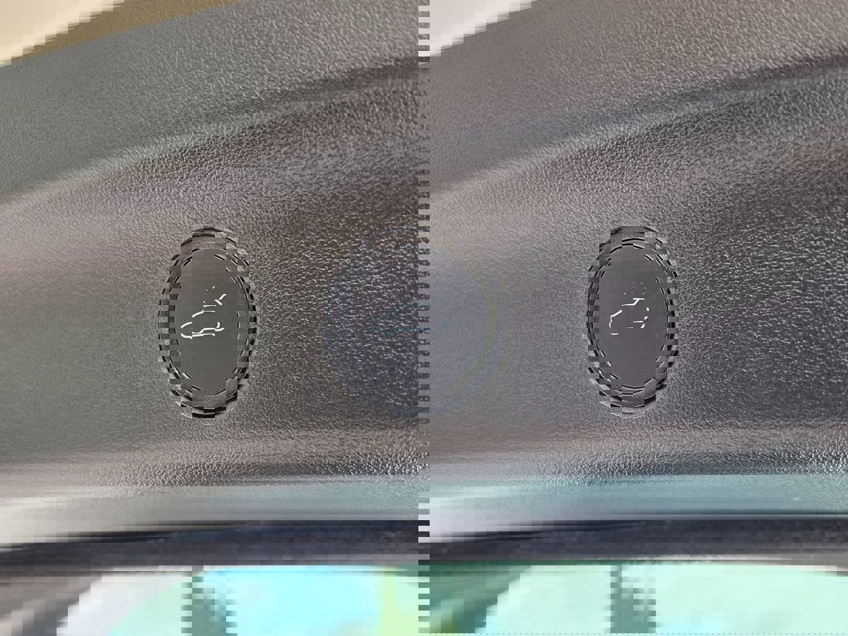 Used 2021 Tesla Model Y Long Range AWD/4WD image 19