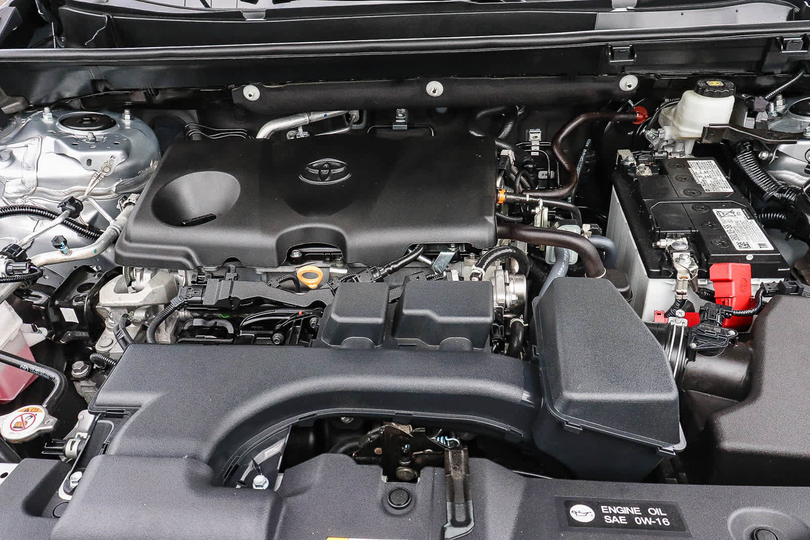 Used 2024 Toyota RAV4 LE AWD/4WD image 34