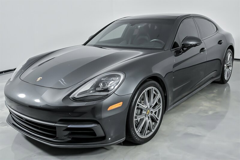 Used 2018 Porsche Panamera 4S image 5