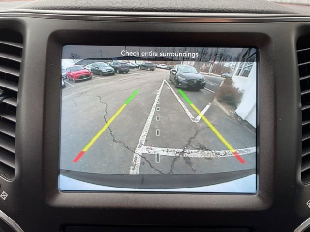 Used 2022 Jeep Cherokee Trailhawk image 19