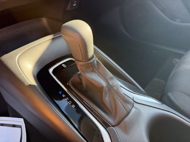 Used 2025 Toyota Corolla LE FWD image 26