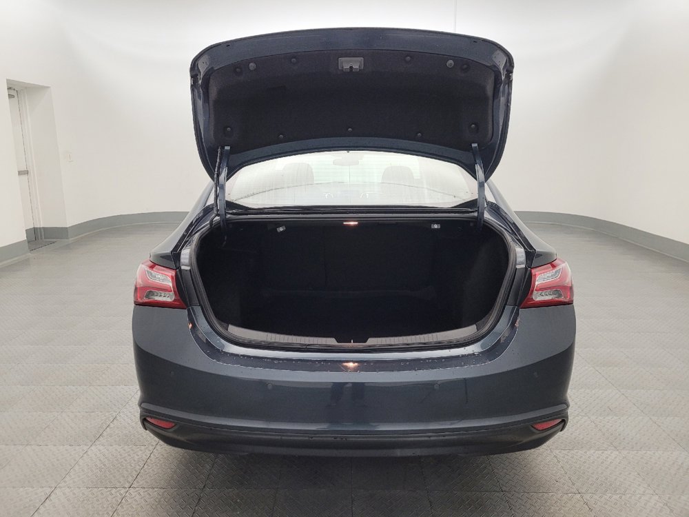 Used 2020 Chevrolet Malibu LT image 29