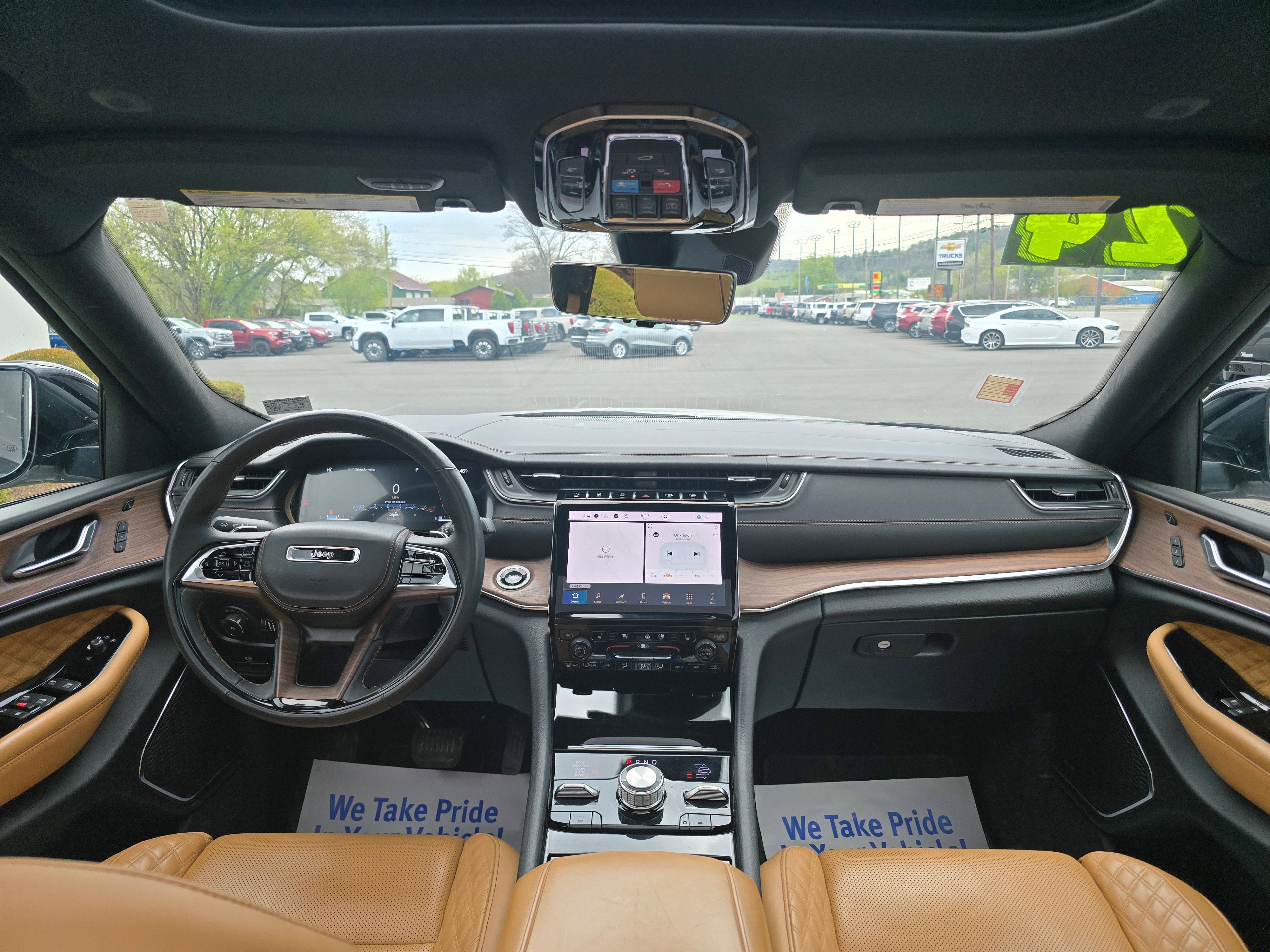 Used 2024 Jeep Grand Cherokee Summit w/ Adv Protech Group IV AWD/4WD image 15