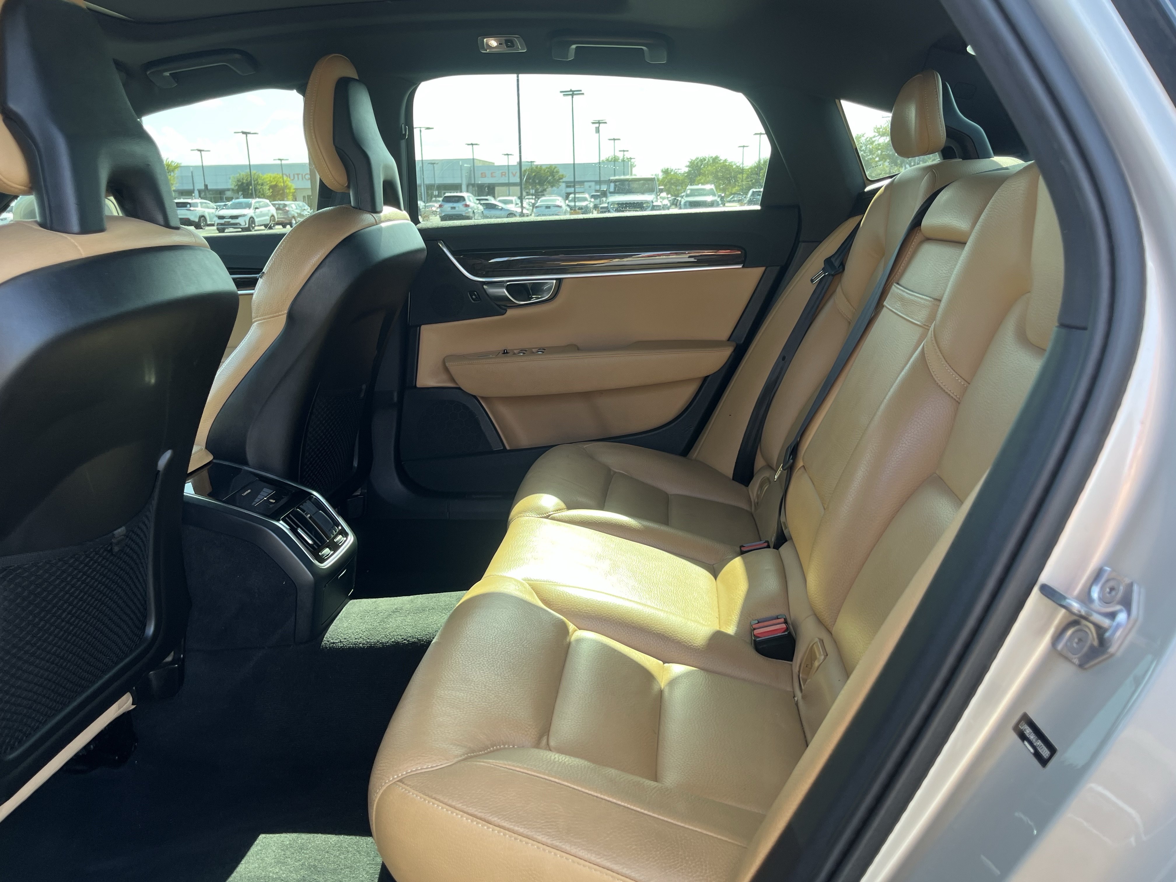 Used 2018 Volvo S90 T5 Momentum w/ Convenience Package FWD image 31