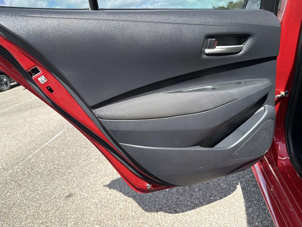 Used 2020 Toyota Corolla LE image 12
