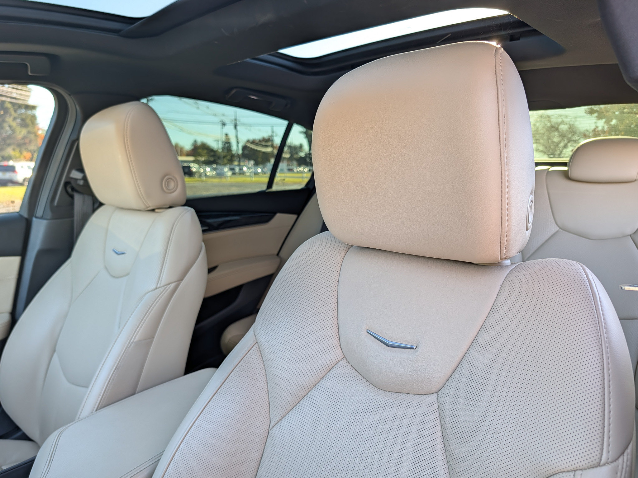Used 2022 Cadillac CT5 Premium Luxury AWD/4WD image 15