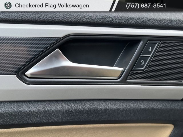 Used 2022 Volkswagen Atlas Cross Sport SE image 17