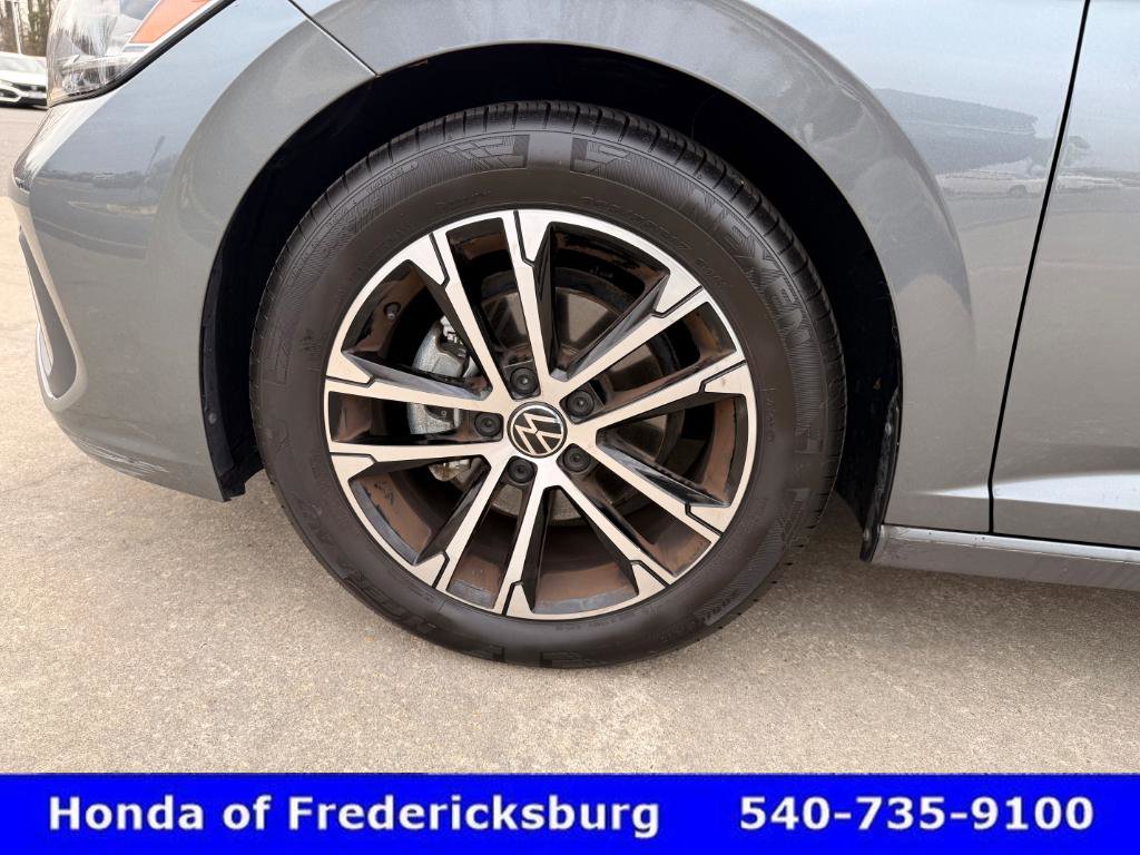 Used 2023 Volkswagen Jetta Sport image 10