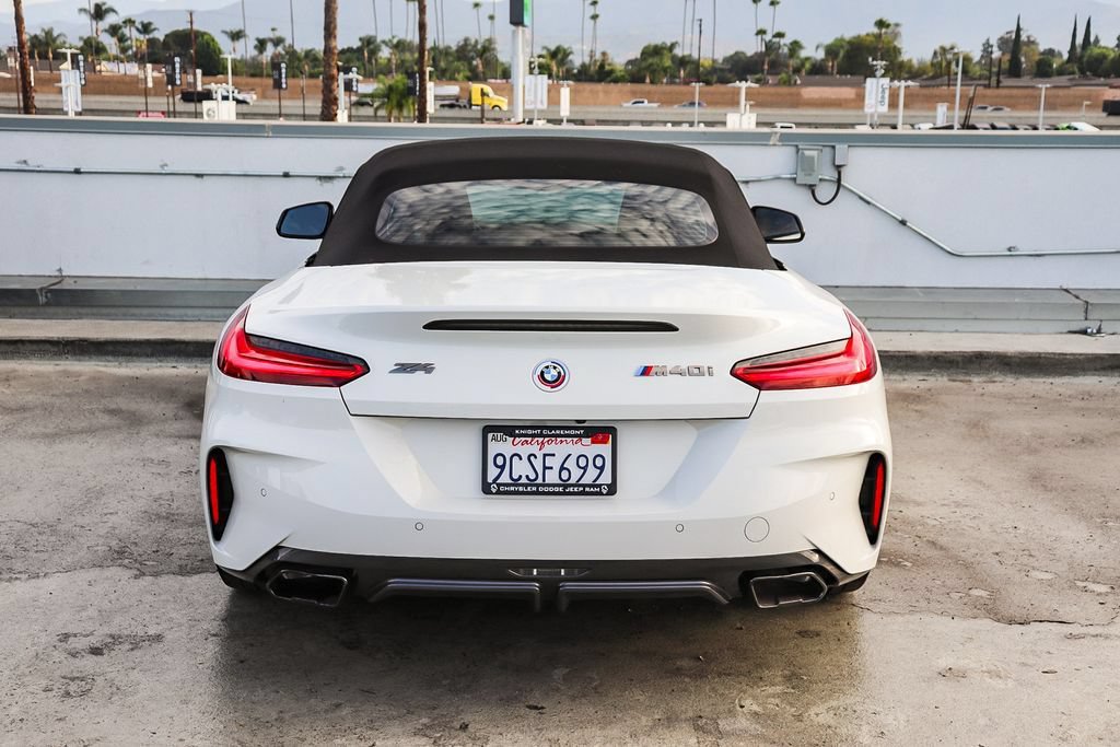 Used 2022 BMW Z4 M40i w/ Premium Package RWD image 8