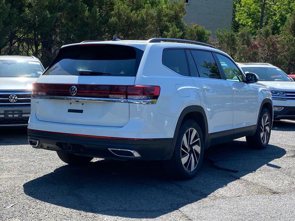 Certified 2024 Volkswagen Atlas SE FWD image 3