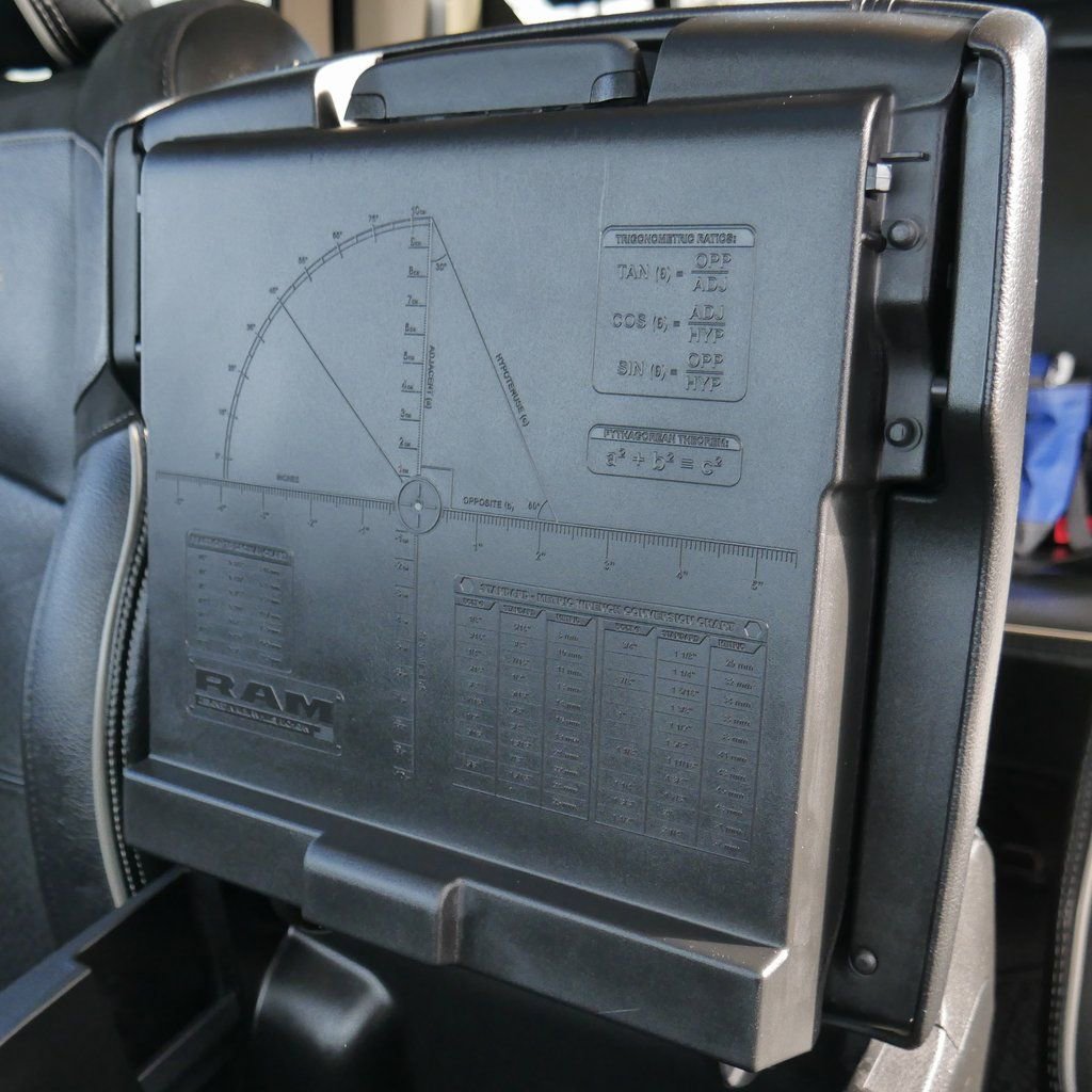 Used 2022 RAM 3500 Laramie image 33