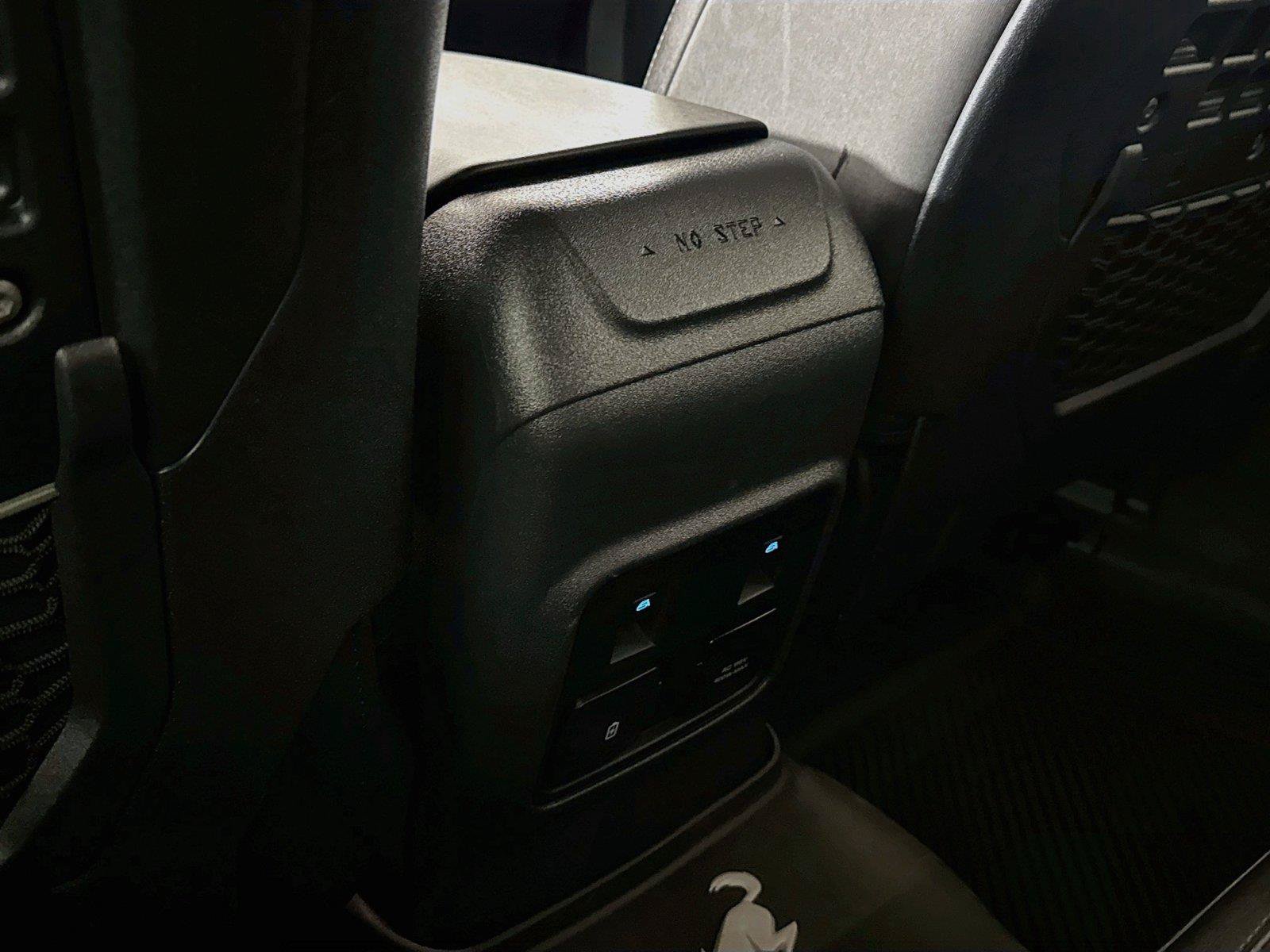 Used 2024 Ford Bronco Everglades AWD/4WD image 31