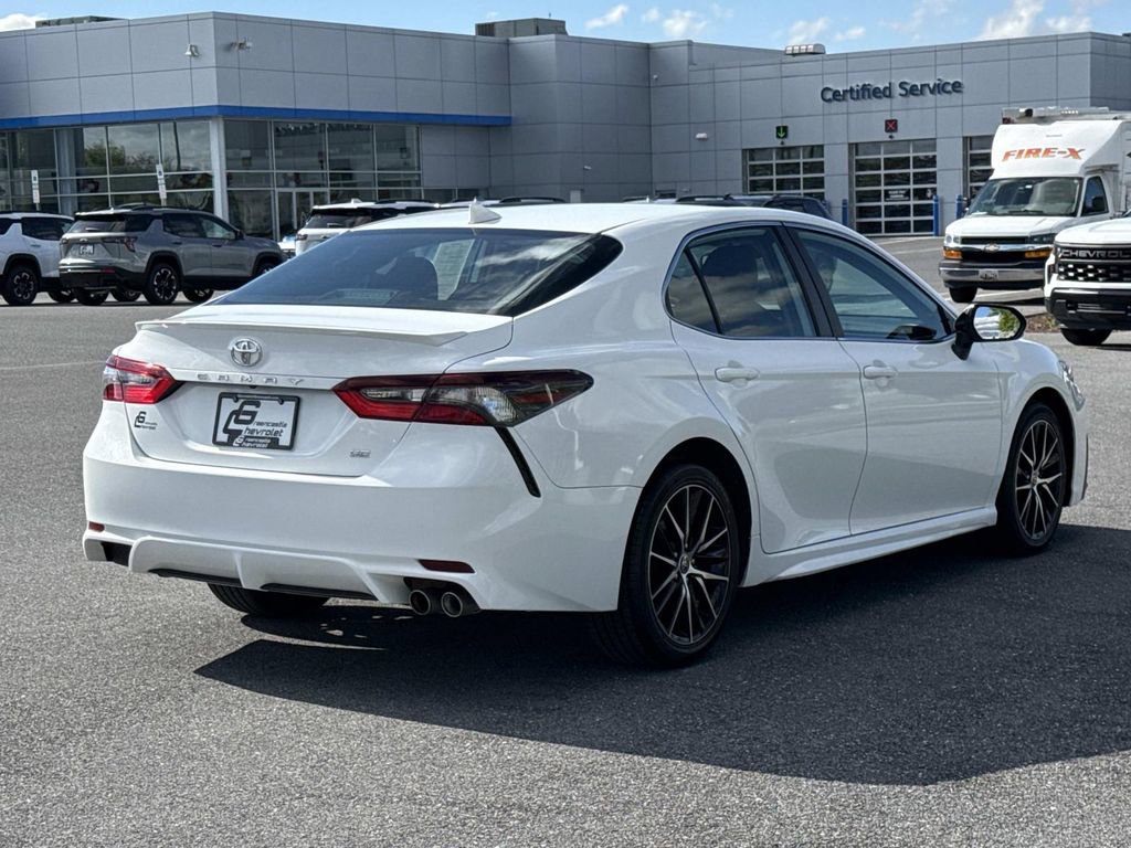 Used 2022 Toyota Camry SE FWD image 25