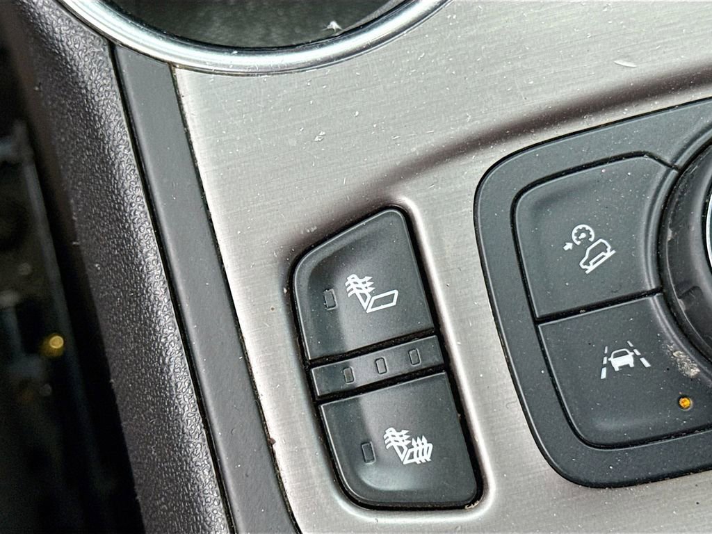 Used 2022 GMC Terrain AT4 image 18