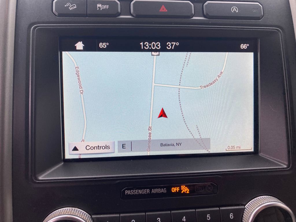 Used 2019 Ford Expedition XLT w/ Equipment Group 202A AWD/4WD image 23