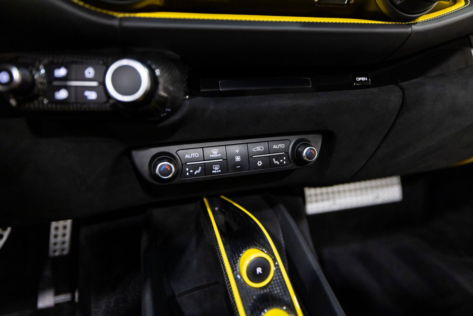 Used 2023 Ferrari 812 GTS image 60