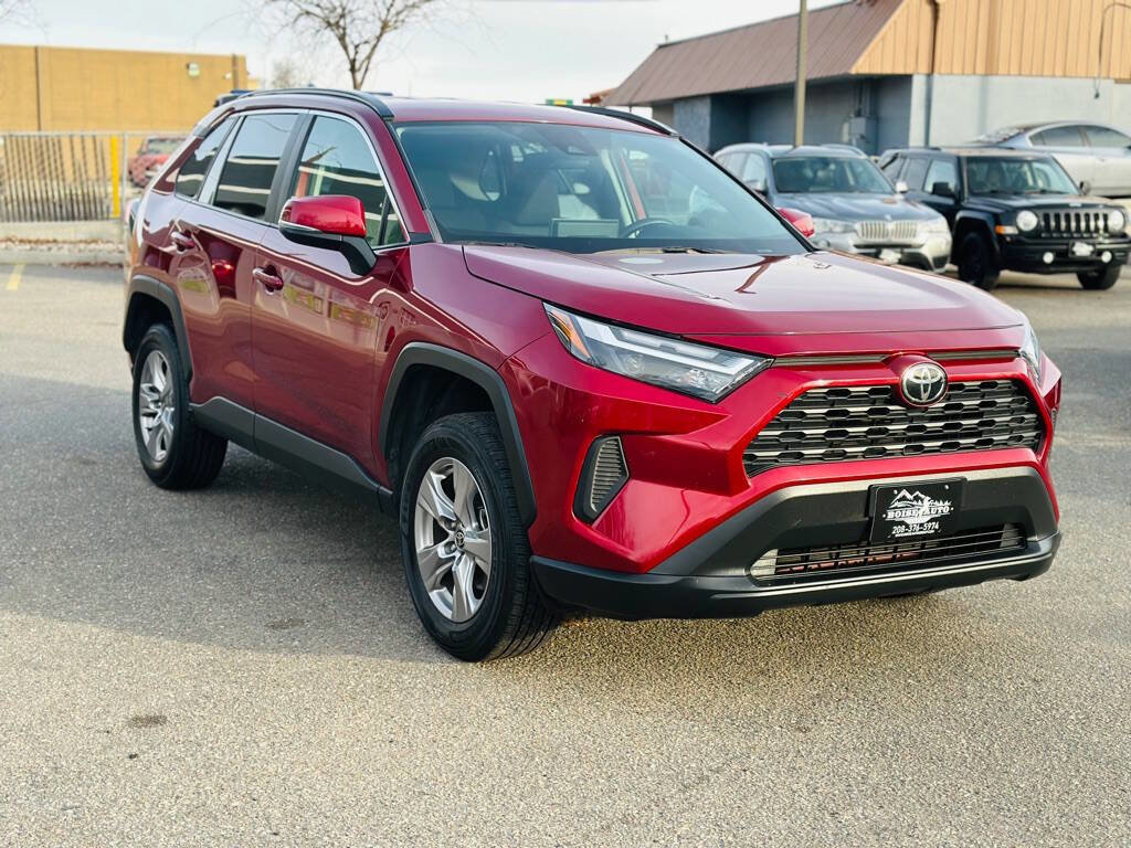 Used 2023 Toyota RAV4 XLE AWD/4WD image 1