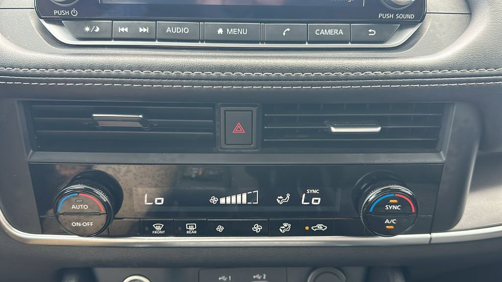 Used 2023 Nissan Rogue SV image 25