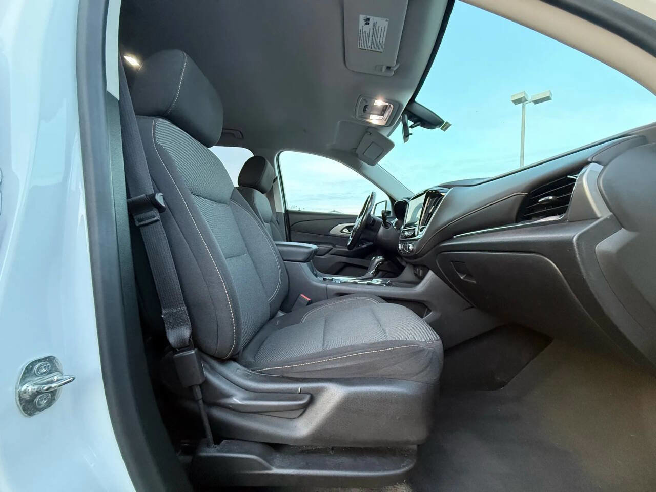 Used 2020 Chevrolet Traverse LT AWD/4WD image 16