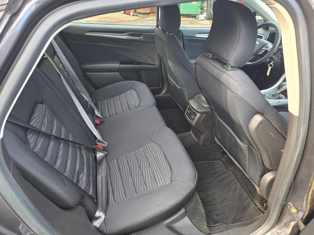 Used 2016 Ford Fusion SE image 39