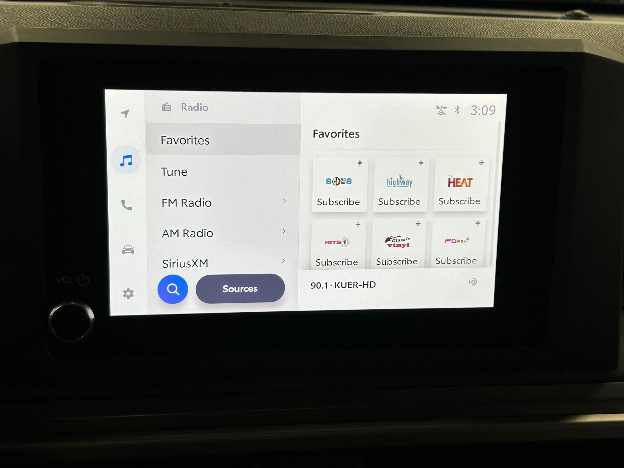 Used 2025 Toyota 4Runner SR5 AWD/4WD image 21