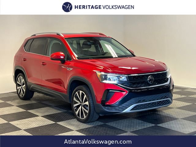 Certified 2023 Volkswagen Taos SE w/ Panoramic Sunroof Package