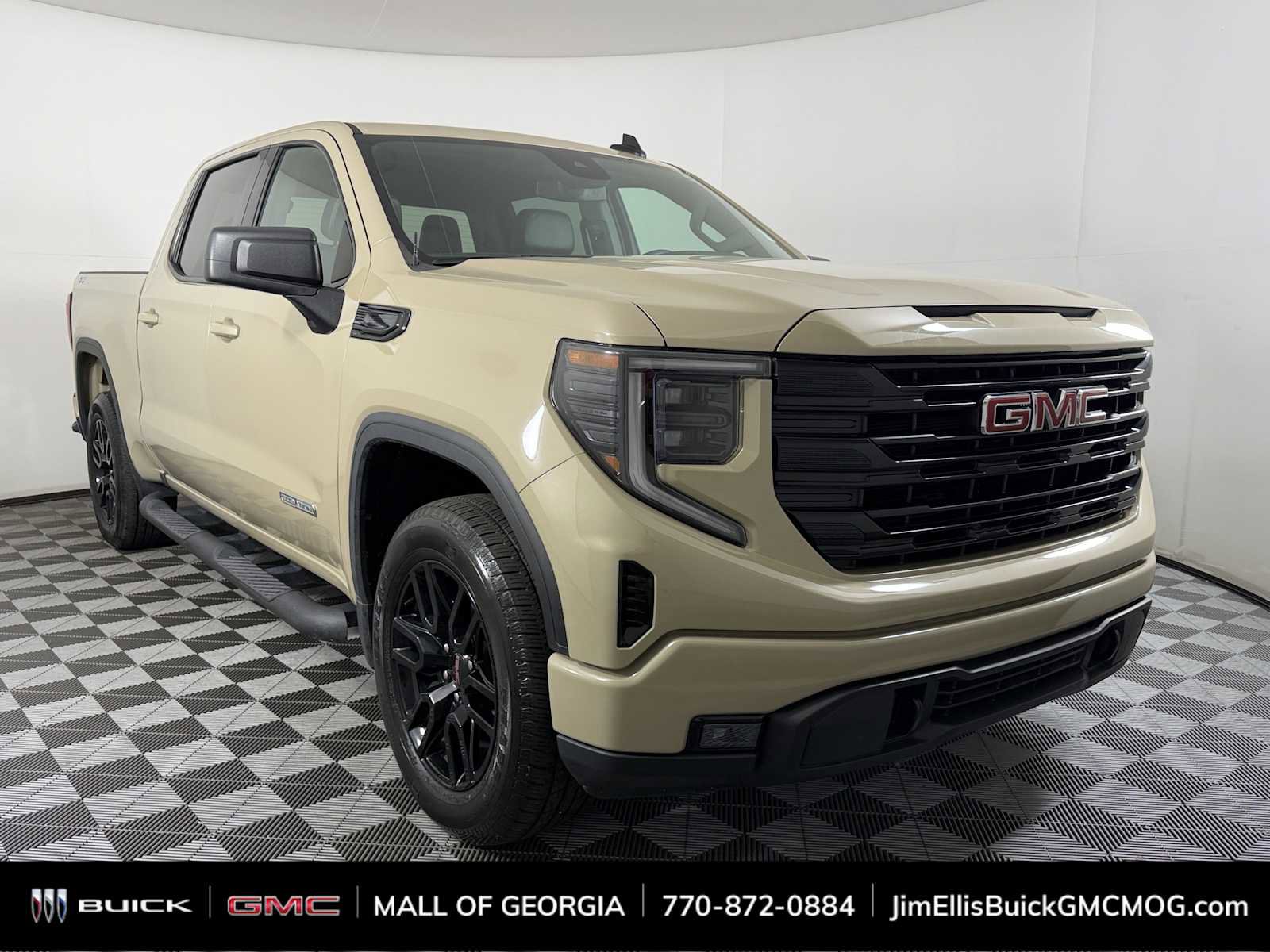 Used 2023 GMC Sierra 1500 Elevation AWD/4WD image 1