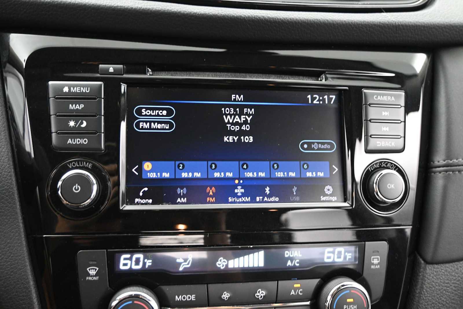 Used 2019 Nissan Rogue SL w/ Premium Package AWD/4WD image 17