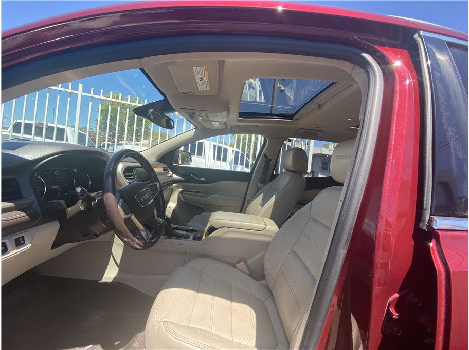 Used 2018 GMC Acadia Denali w/ Technology Package AWD/4WD image 14