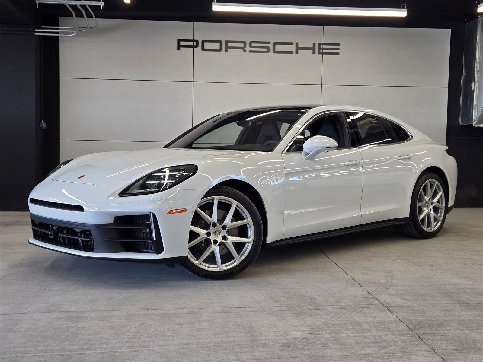 New 2025 Porsche Panamera
