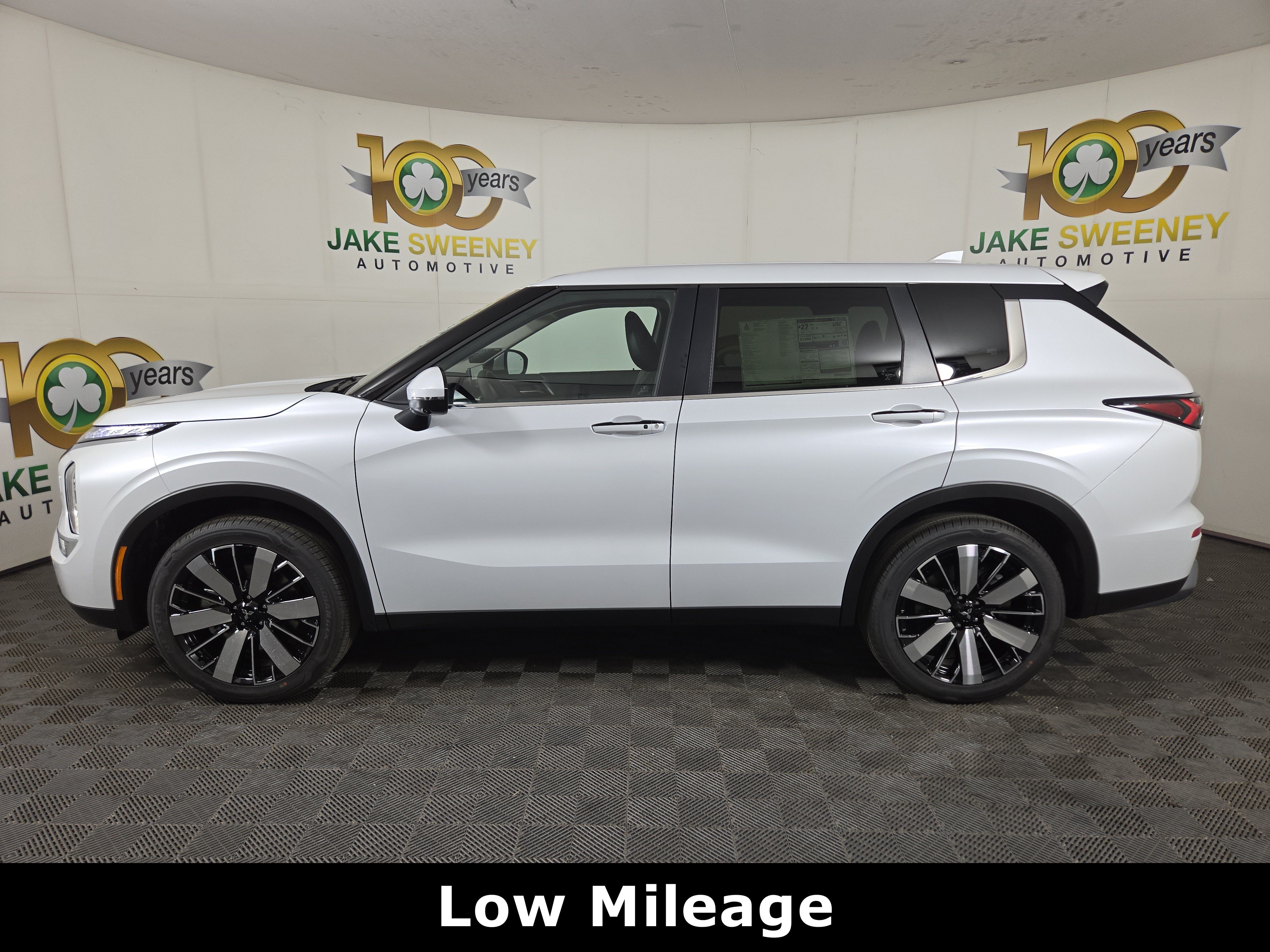 New 2026 Mitsubishi Outlander SE AWD/4WD image 4
