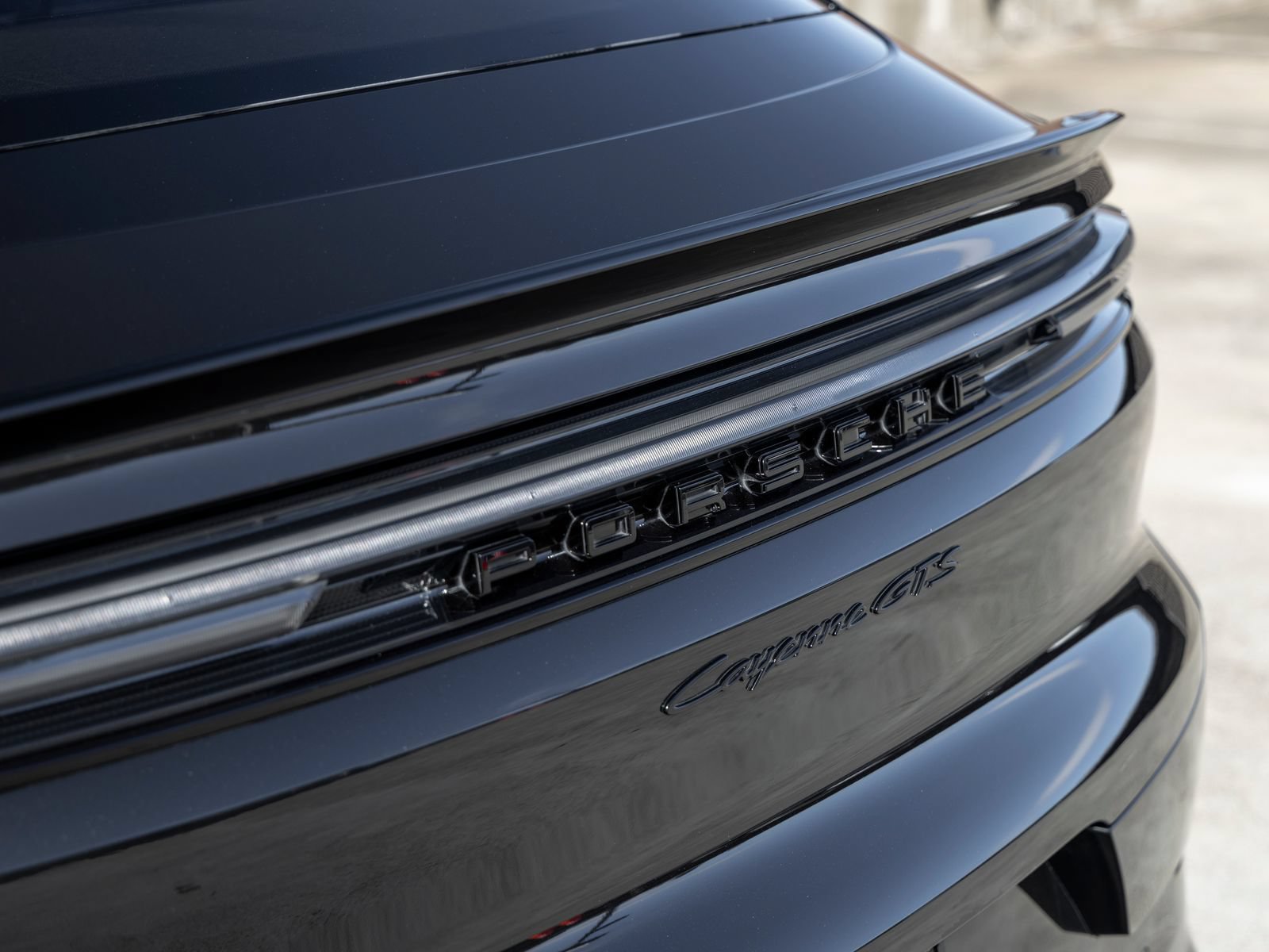 Certified 2025 Porsche Cayenne GTS AWD/4WD image 19