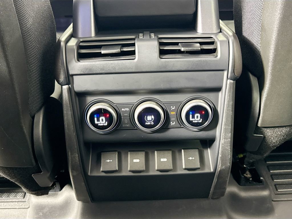 Used 2020 Land Rover Defender 110 X image 31