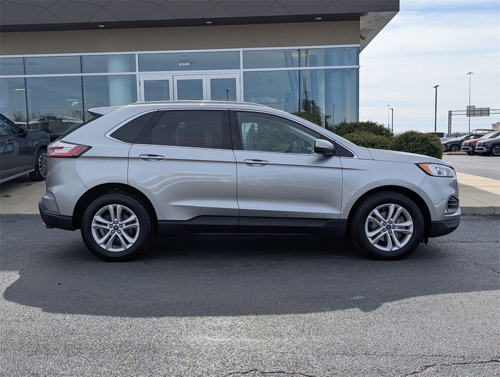 Used 2020 Ford Edge SEL w/ Convenience Package image 3
