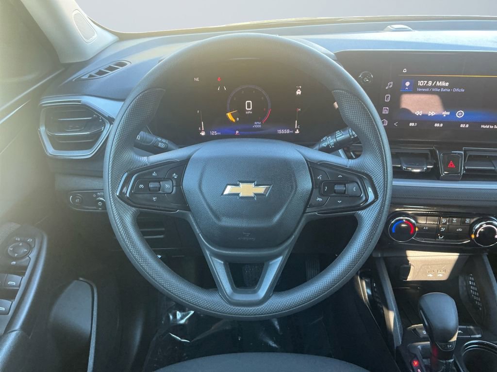 Used 2025 Chevrolet TrailBlazer LT image 12
