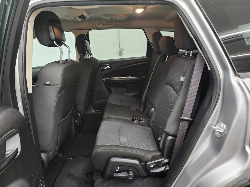 Used 2019 Dodge Journey SE FWD image 24