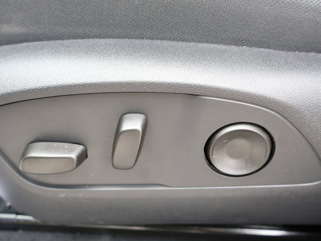 New 2026 Chevrolet Traverse LT w/ Sun and Wheel Package image 13