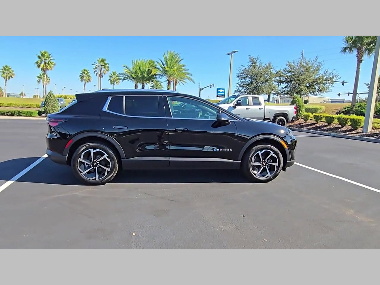 New 2026 Chevrolet Equinox EV LT image 24