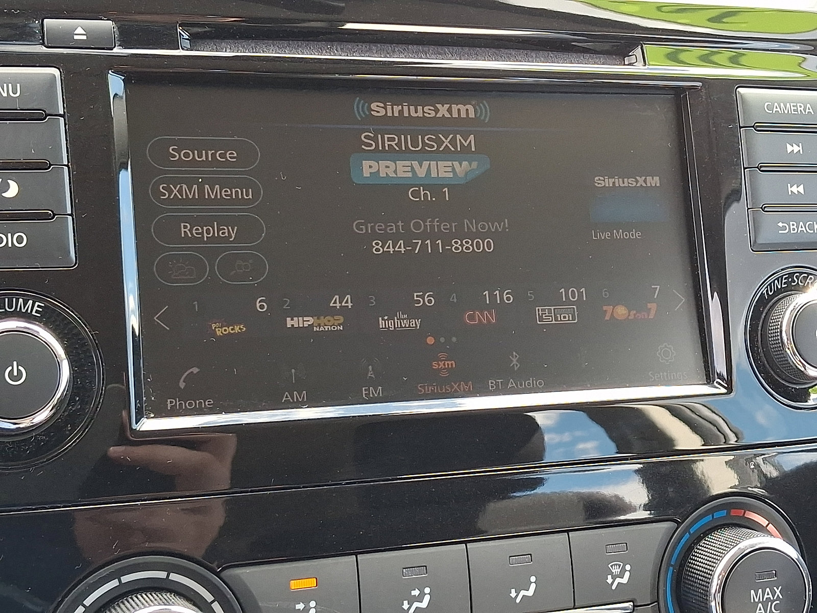 Used 2020 Nissan Rogue Sport S image 16