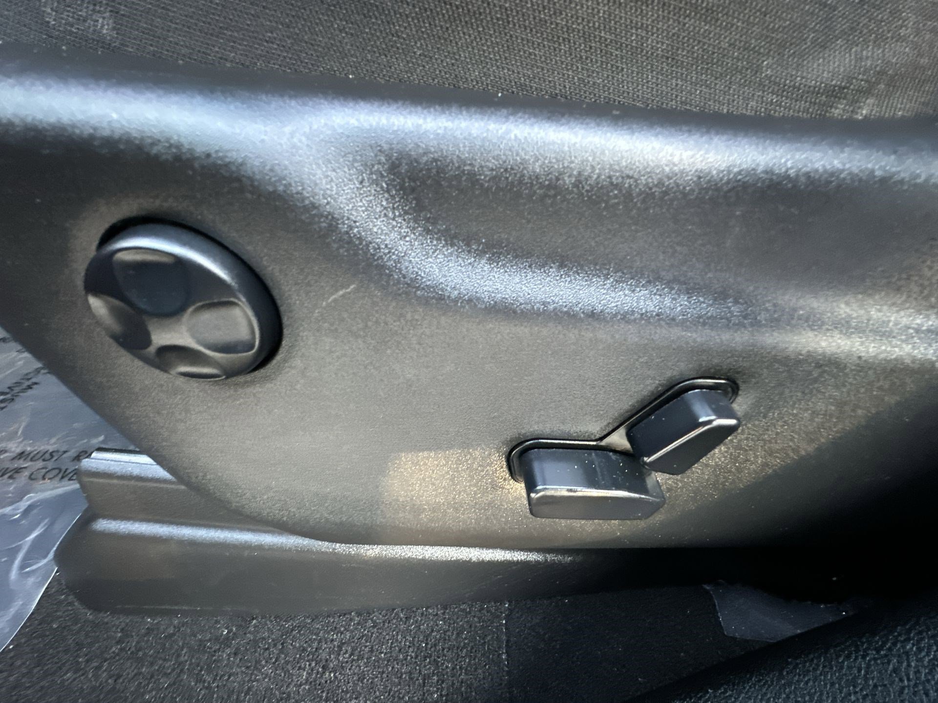 Used 2019 Jeep Grand Cherokee Laredo image 14