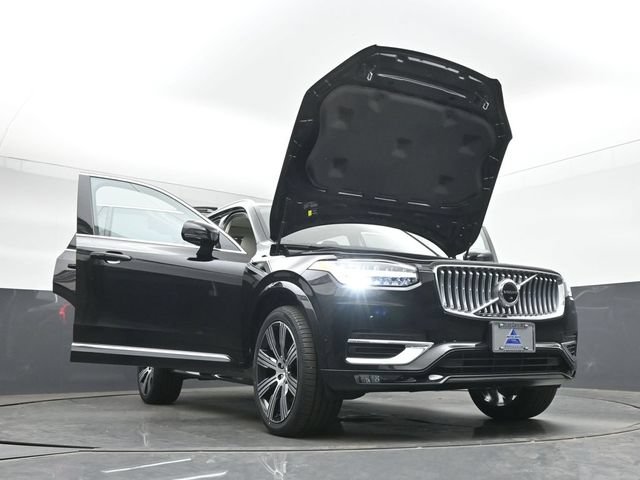 Used 2023 Volvo XC90 B6 Ultimate w/ Protection Package AWD/4WD image 56