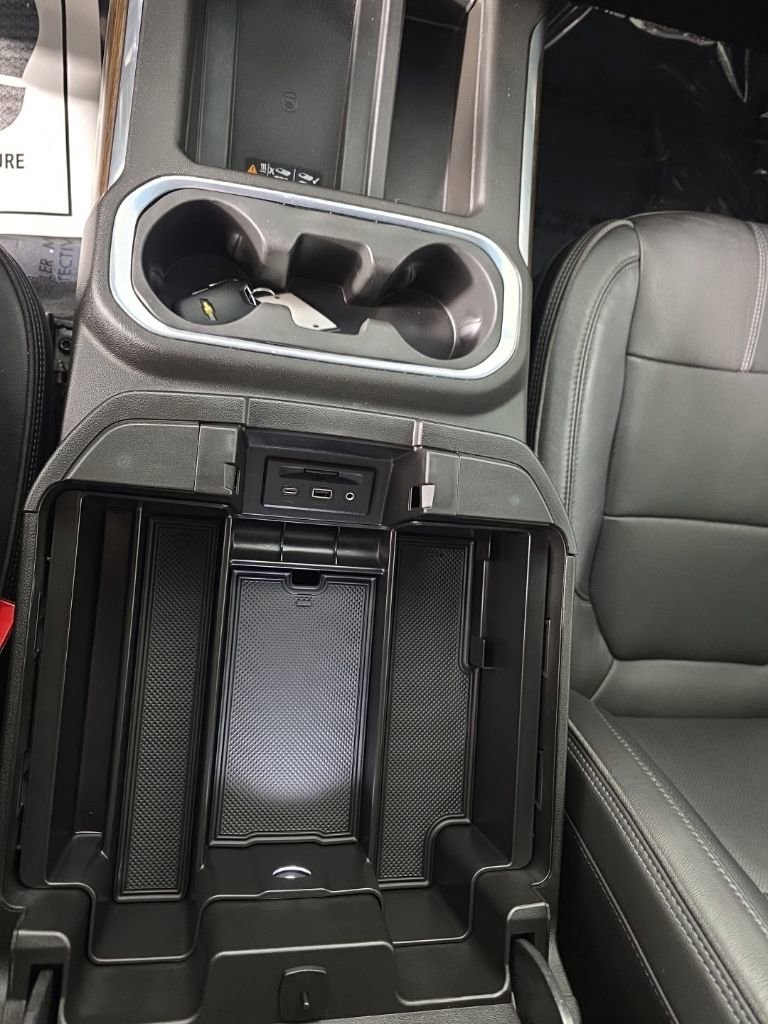 Used 2022 Chevrolet Silverado 1500 High Country image 24