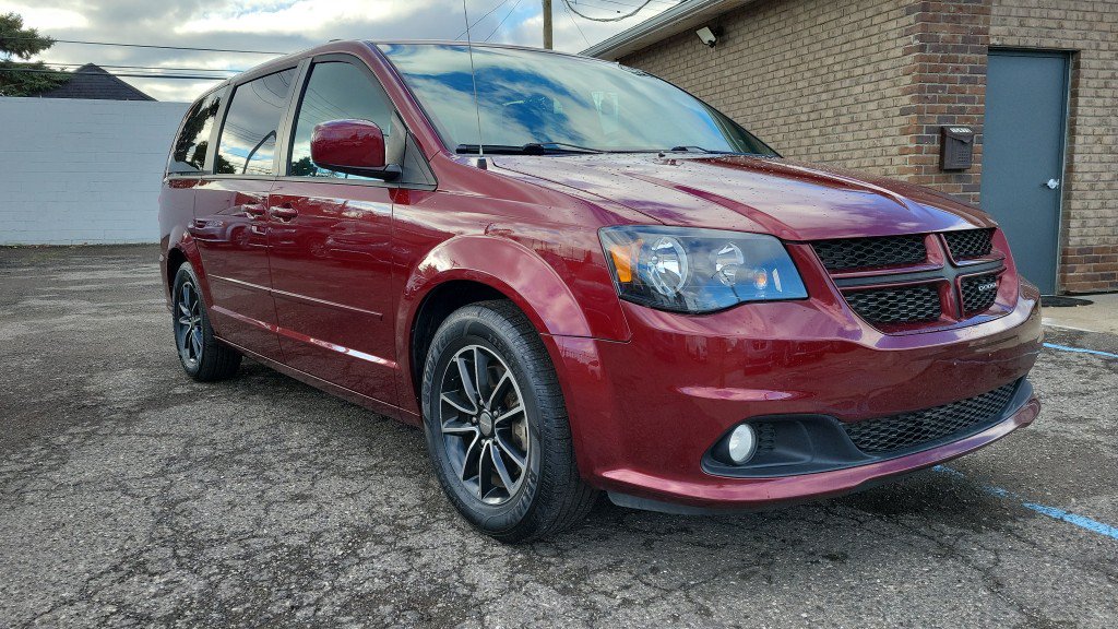 Used 2017 Dodge Grand Caravan GT FWD image 3