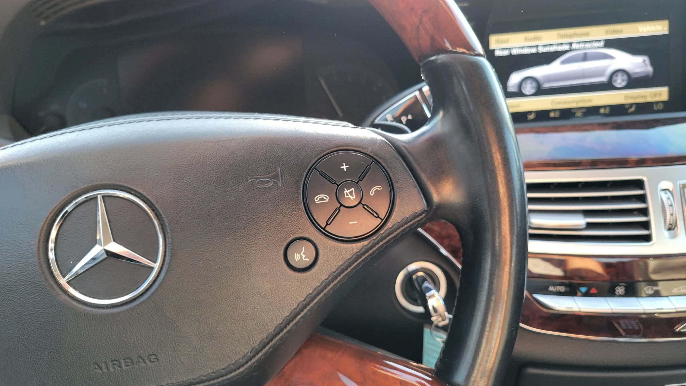 Used 2012 Mercedes-Benz S 550 4MATIC w/ Premium 2 Pkg image 29