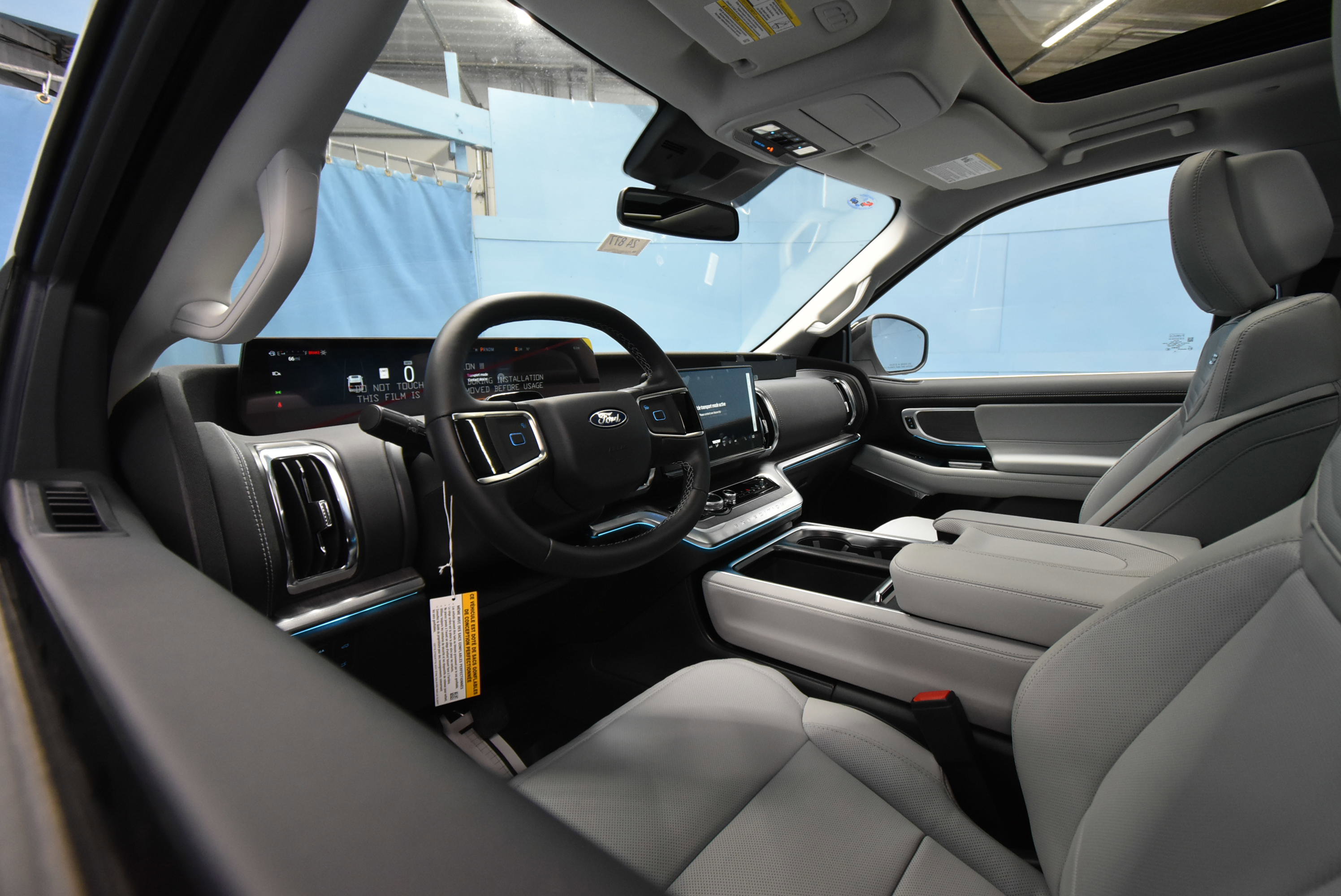 New 2026 Ford Expedition Max Platinum image 2